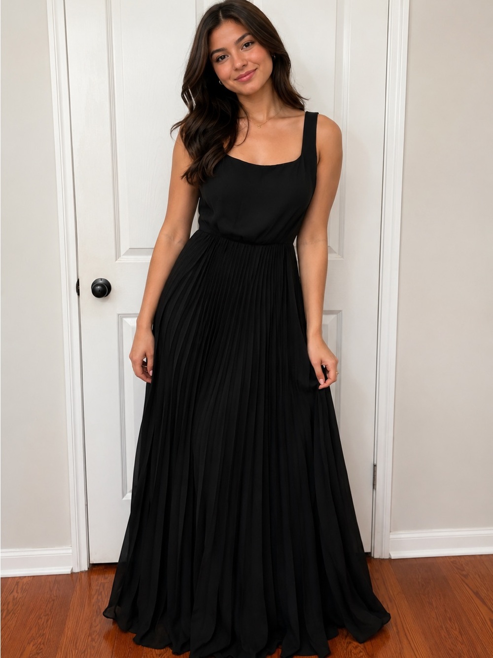 Black Pleated Sleeveless Dress